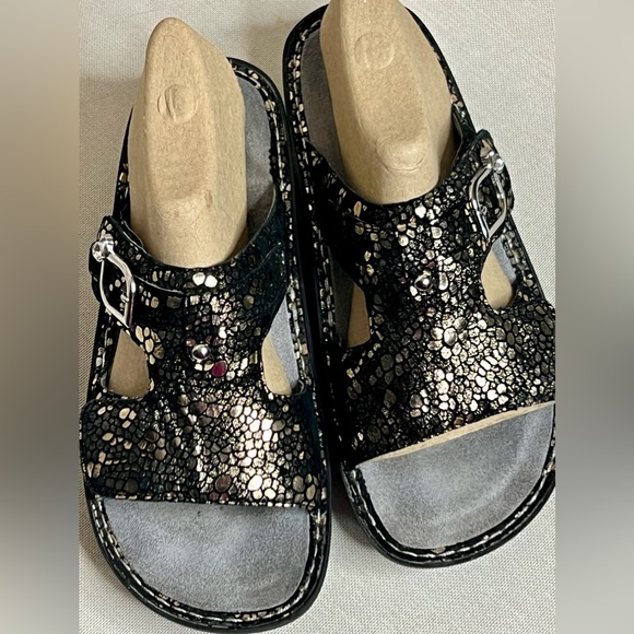 Alegria Peggy Black Pewter Mosaic Leather Comfort Slide Metallic Women’s 39 - Picture 2 of 7